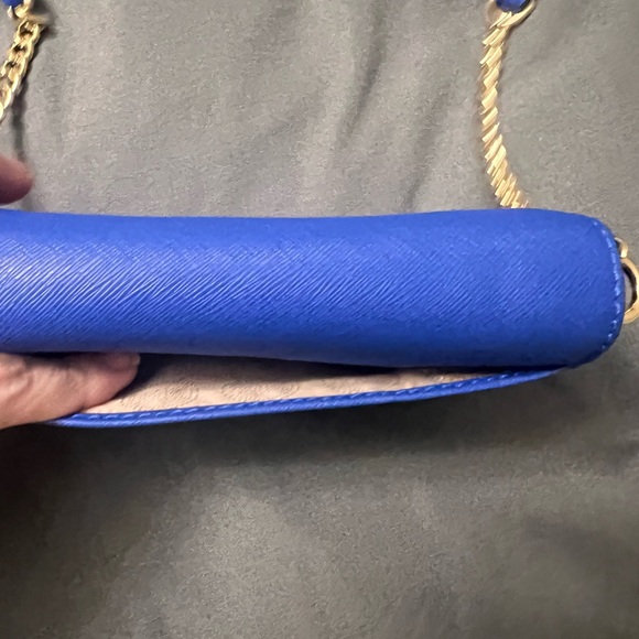 Michael Kors crossbody purse - Picture 6 of 8